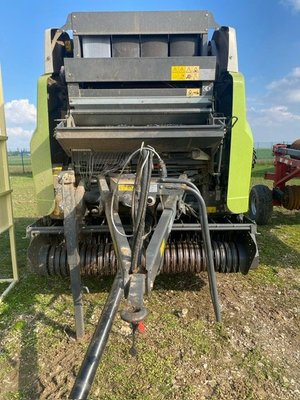Presse à balles rondes Claas VARIANT 380