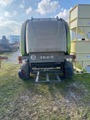 Presse à balles rondes Claas VARIANT 380