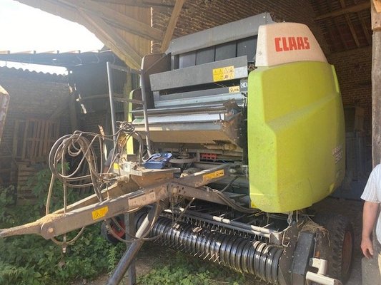 Presse à balles rondes Claas VARIANT 380