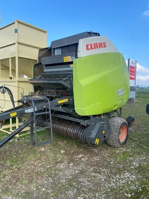 Presse à balles rondes Claas VARIANT 380