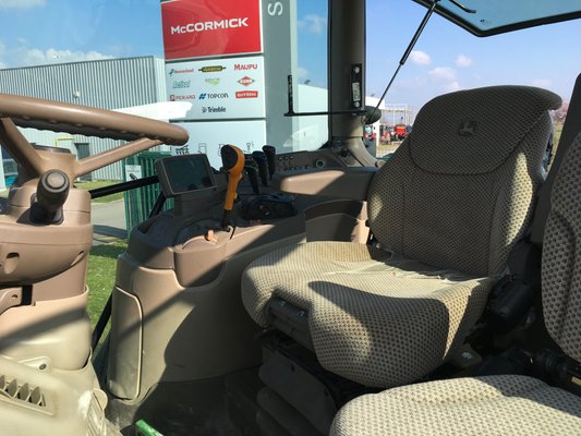 Tracteur agricole John Deere 6170R