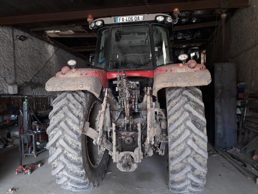Tracteur agricole Massey Ferguson 7724D6EFFICIENT