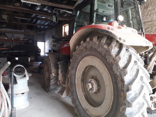 Tracteur agricole Massey Ferguson 7724D6EFFICIENT