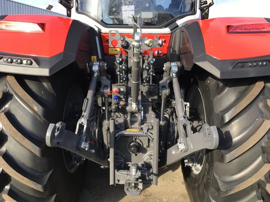 Tracteur agricole Massey Ferguson MF 8S.225 DVT EXCLUSIVE