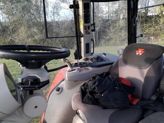 Tracteur agricole Massey Ferguson MF7718D6