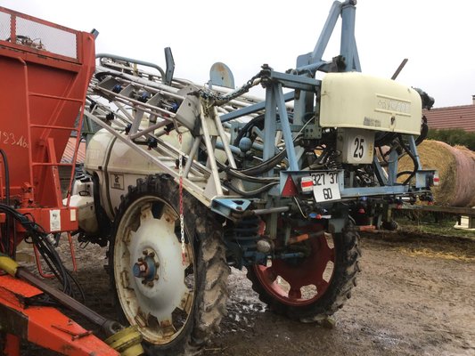 Pulvérisateur traîné Evrard METEOR