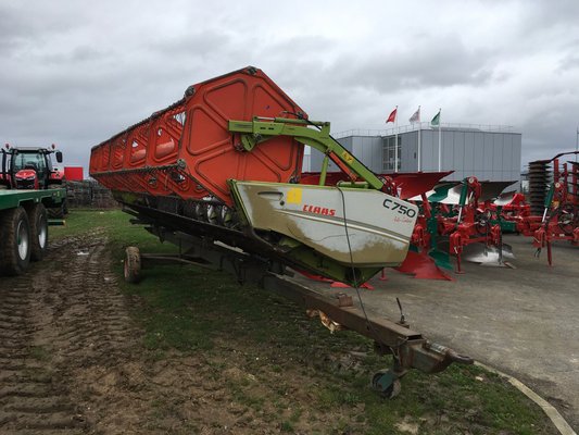 Moissonneuse batteuse Claas LEXION 570