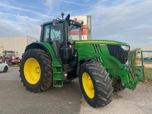 Tracteur agricole John Deere 6175M