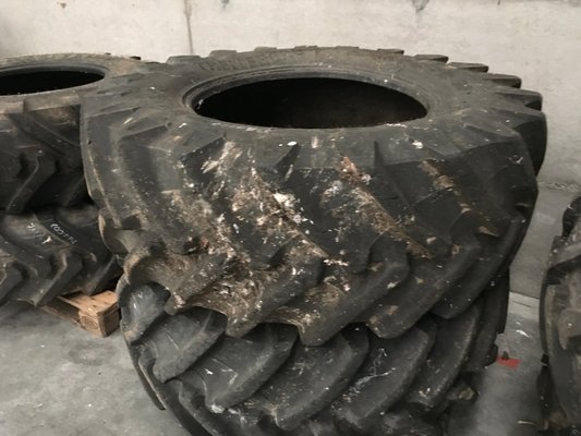 Accessoire autre - PNEUS 540/65R30 TRELLEBORG