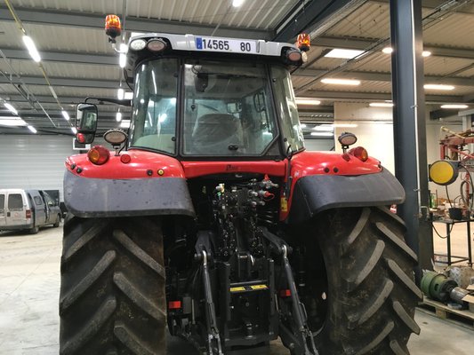 Tracteur agricole Massey Ferguson MF7715SD6