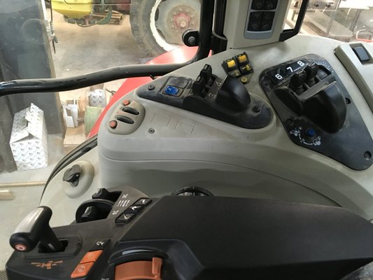 Tracteur agricole Massey Ferguson MF7715SD6