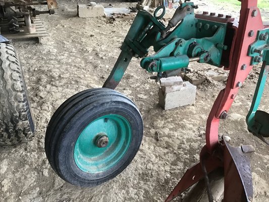 Charrue Kverneland LS95