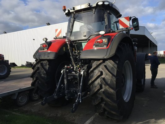 Tracteur agricole Massey Ferguson MF 8732S DVT EXCLUSIVE