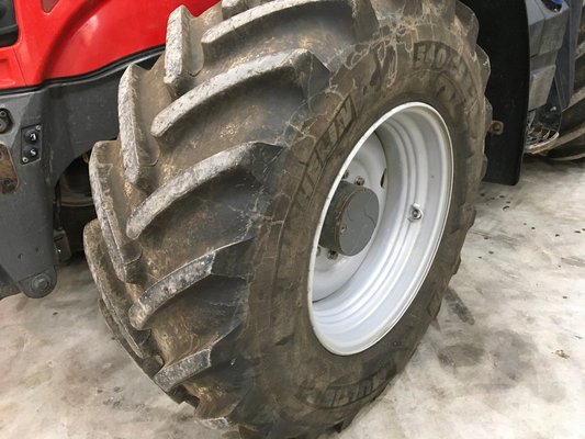 Tracteur agricole Massey Ferguson MF7715SD6