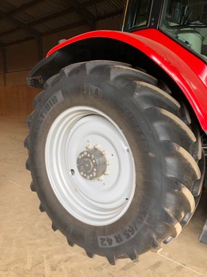 Tracteur agricole Massey Ferguson 7624