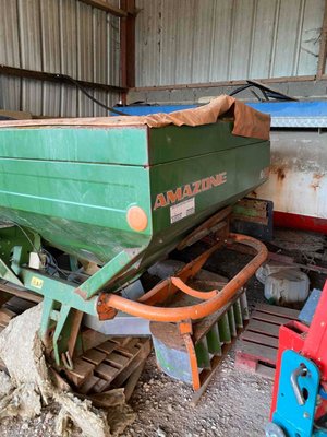 Distributeur d'engrais Amazone ZAM1500