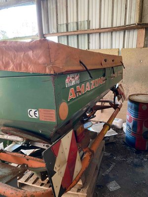 Distributeur d'engrais Amazone ZAM1500