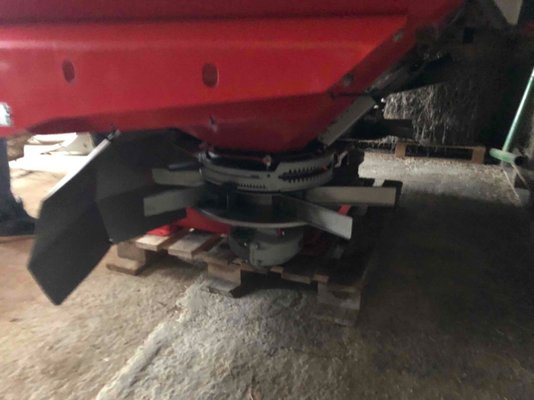 Distributeur d'engrais Kverneland EXACTAHL